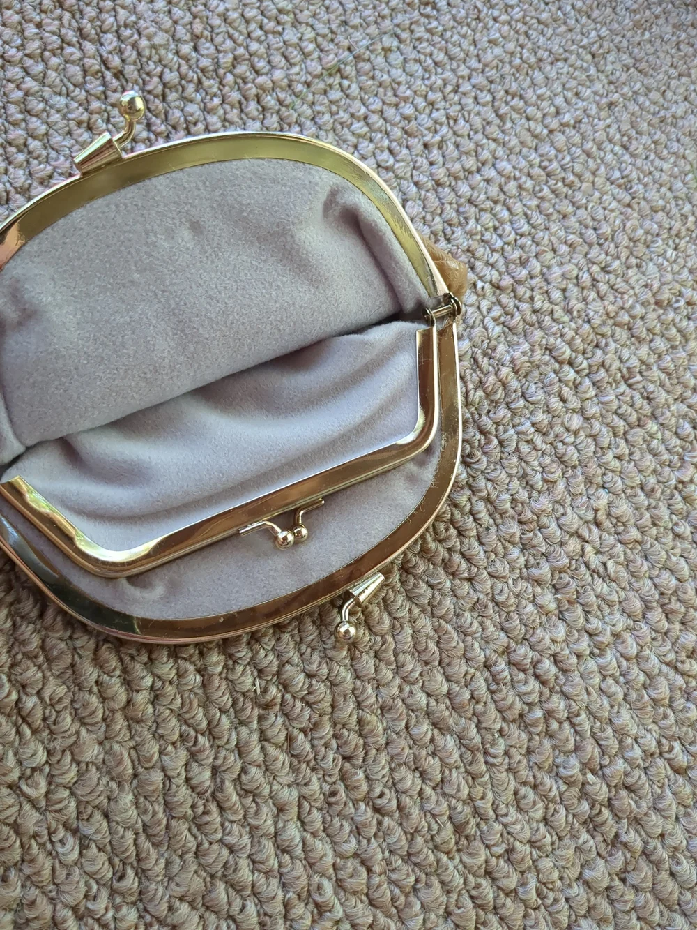 Classic Vintage Genuine Eelskin Clutch Clasp Wallet - Tan 50s 60s